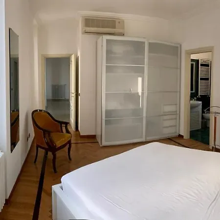 Crispi 2enty At Spanish Steps