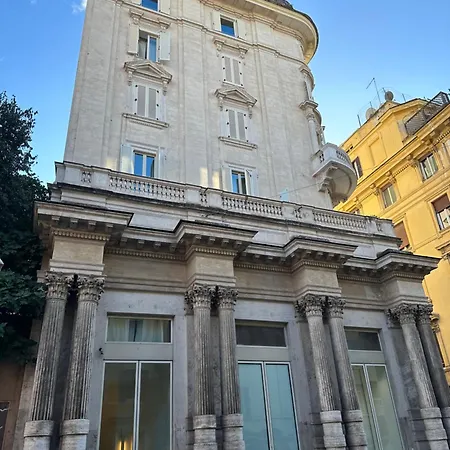 Crispi 2enty At Spanish Steps *