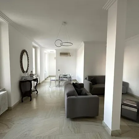 Apartment Crispi 2enty At Spanish Steps *
