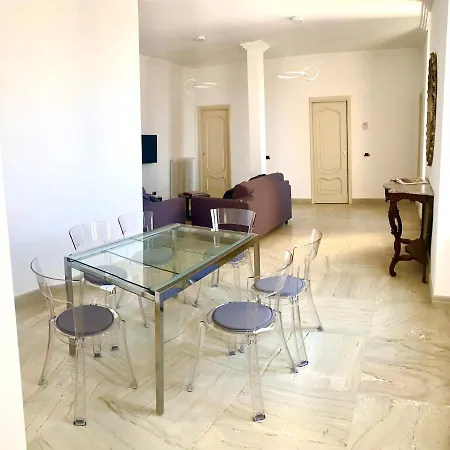 Crispi 2enty At Spanish Steps Apartman Róma